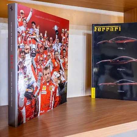 Ferrari Museum & Train Station - Il Cavallino Loft Διαμέρισμα