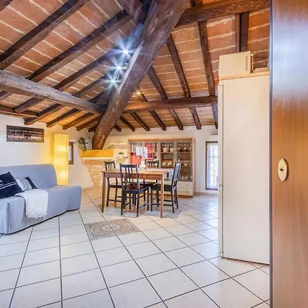 Apartmán Ferrari Museum & Train Station - Il Cavallino Loft Modena