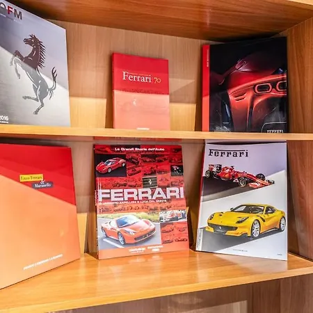 Ferrari Museum & Train Station - Il Cavallino Loft Apartmán